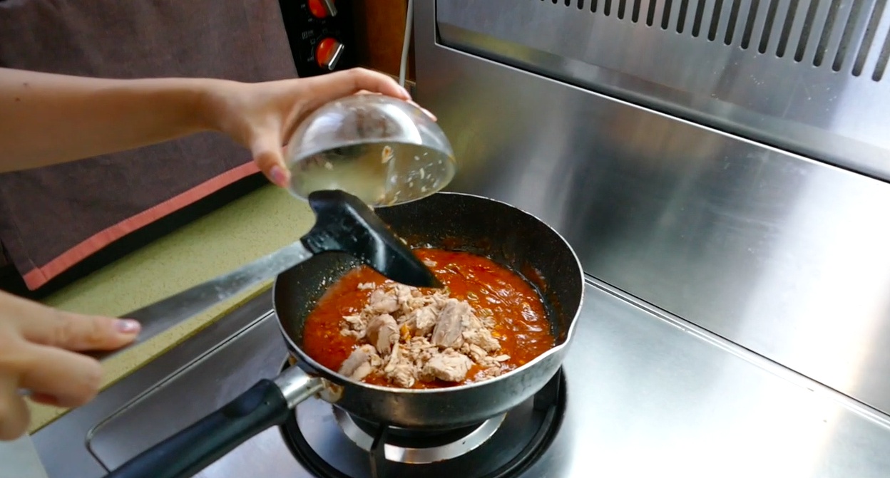 CookWithIvy---吞拿意大利麪(Spaghetti Puttanesca)的做法 步骤6