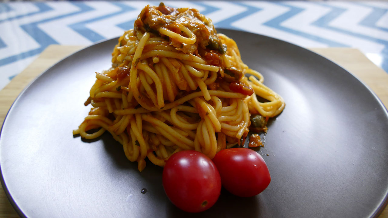 CookWithIvy---吞拿意大利麪(Spaghetti Puttanesca)的做法 步骤9