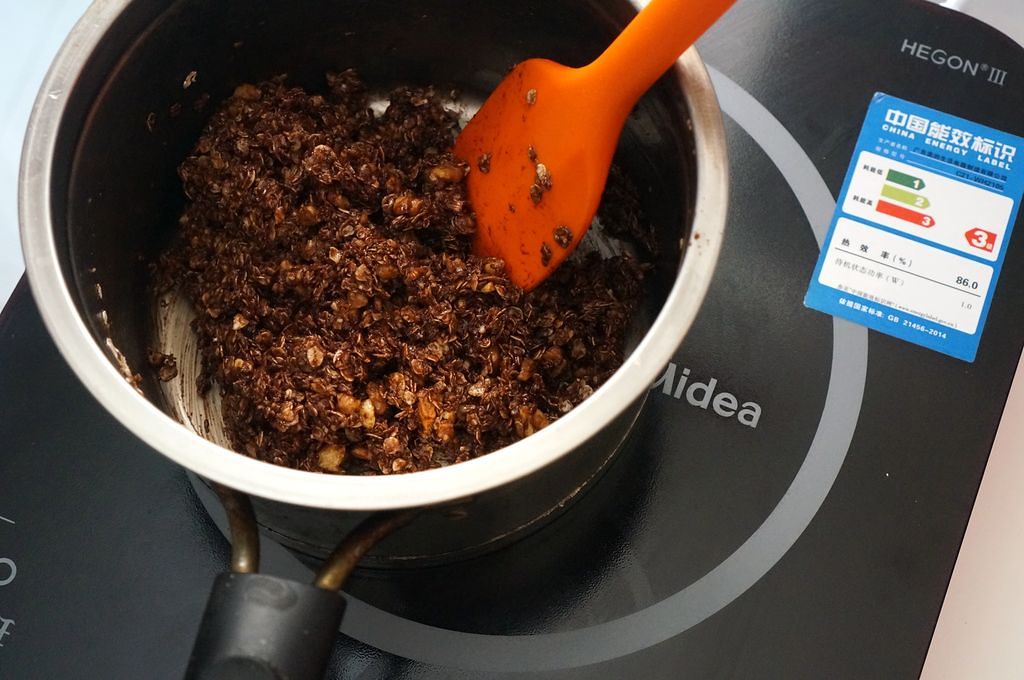 燕麥巧克力小圓餅——不用烤箱的小曲奇的做法 步骤7