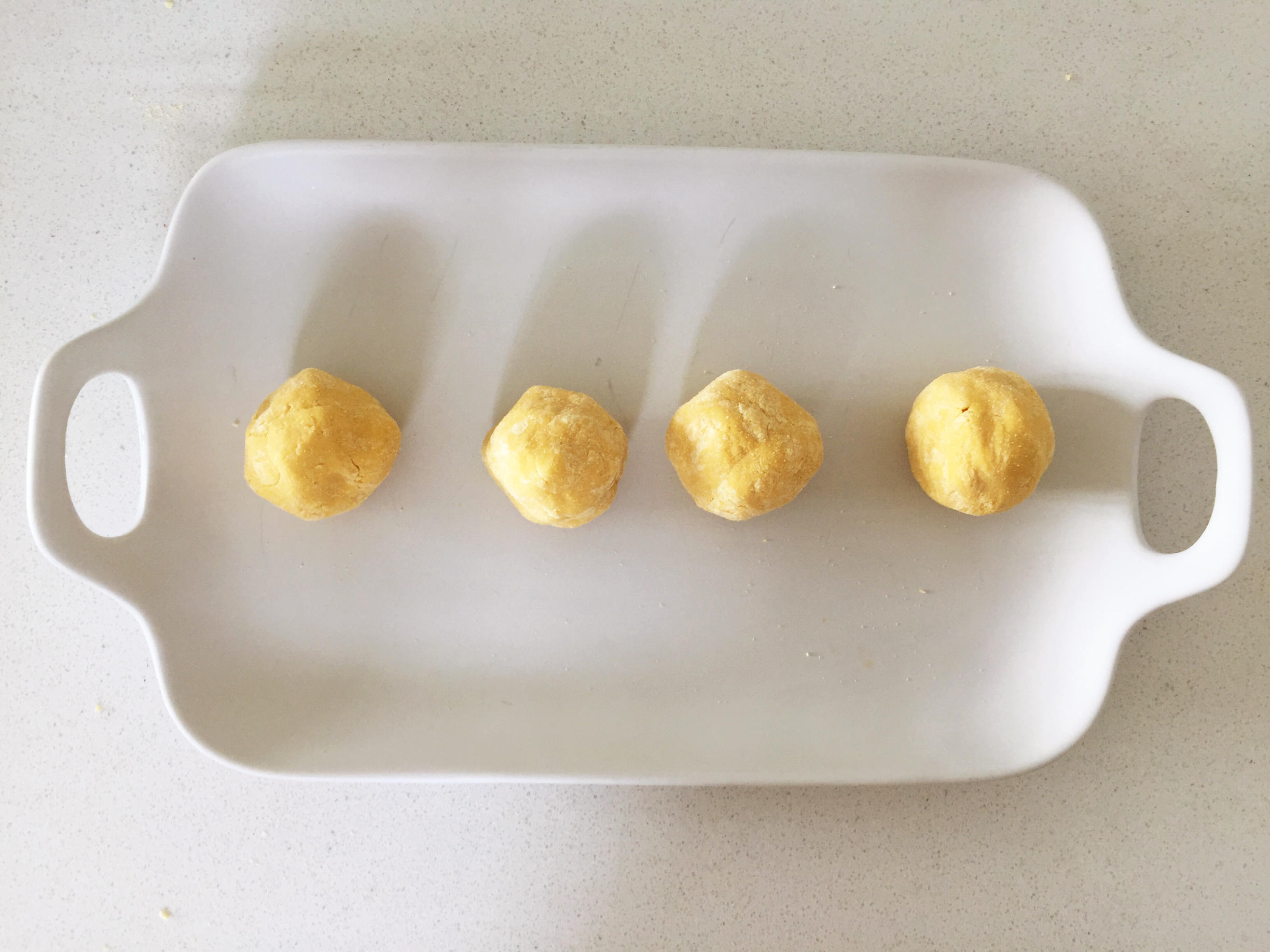 寶寶輔食：彩蔬蝦仁蒸玉米撻—讓寶寶直接端著玉米小碗開動吧！的做法 步骤4