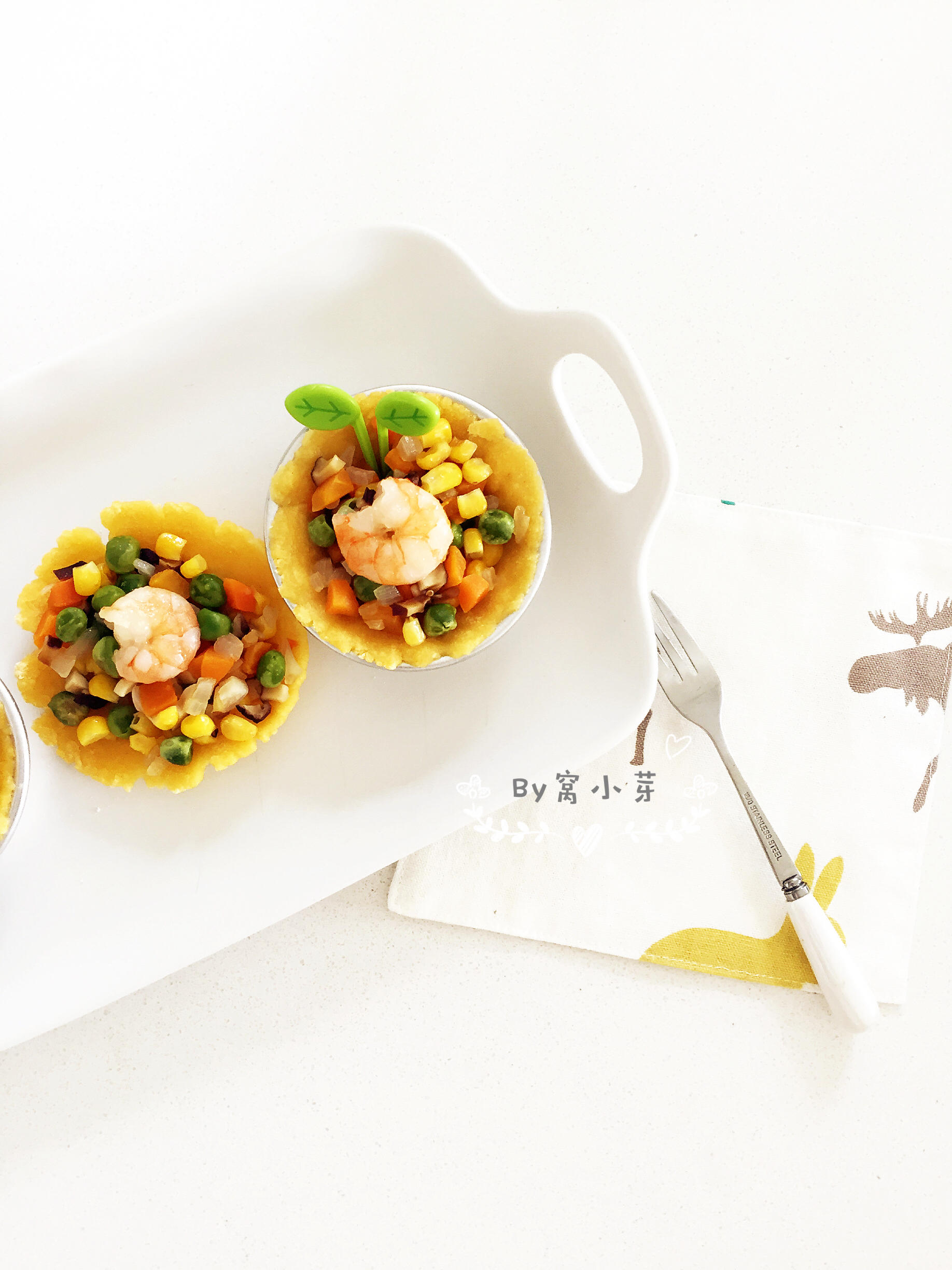 寶寶輔食：彩蔬蝦仁蒸玉米撻—讓寶寶直接端著玉米小碗開動吧！的做法 步骤12