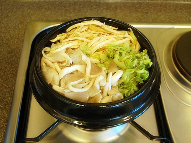 石鍋拌飯的做法 步骤3