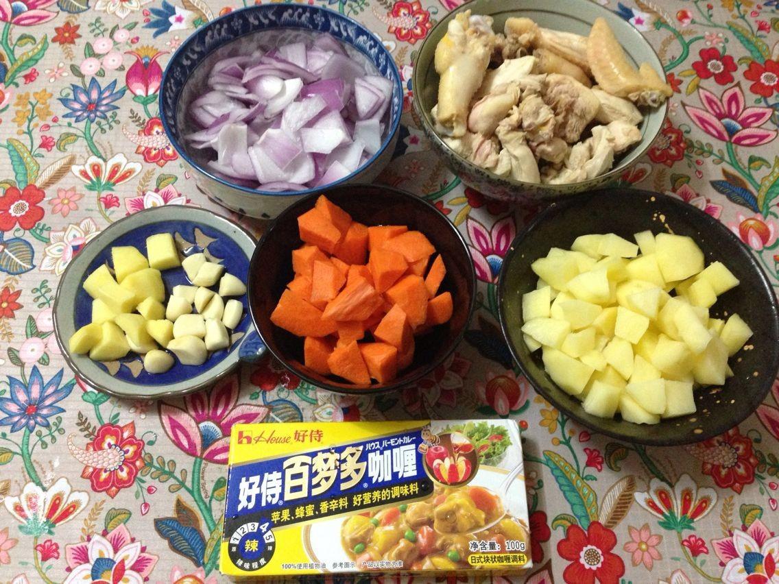 咖哩三黃雞燉土豆的做法 步骤1
