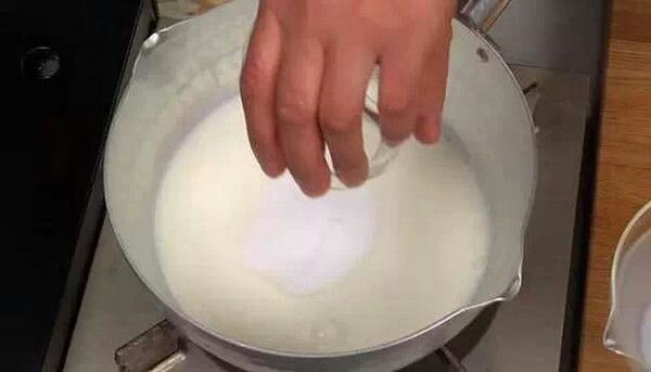 簡單牛奶布丁的做法 步骤7