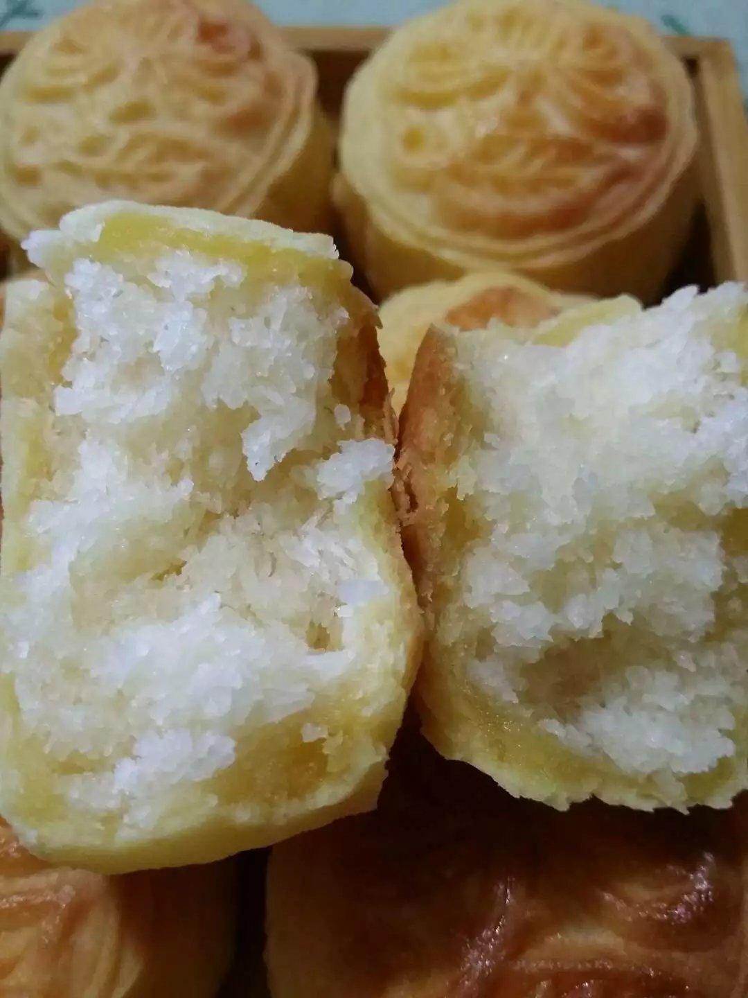 私家椰蓉&奶黃酥皮月餅的做法 步骤10