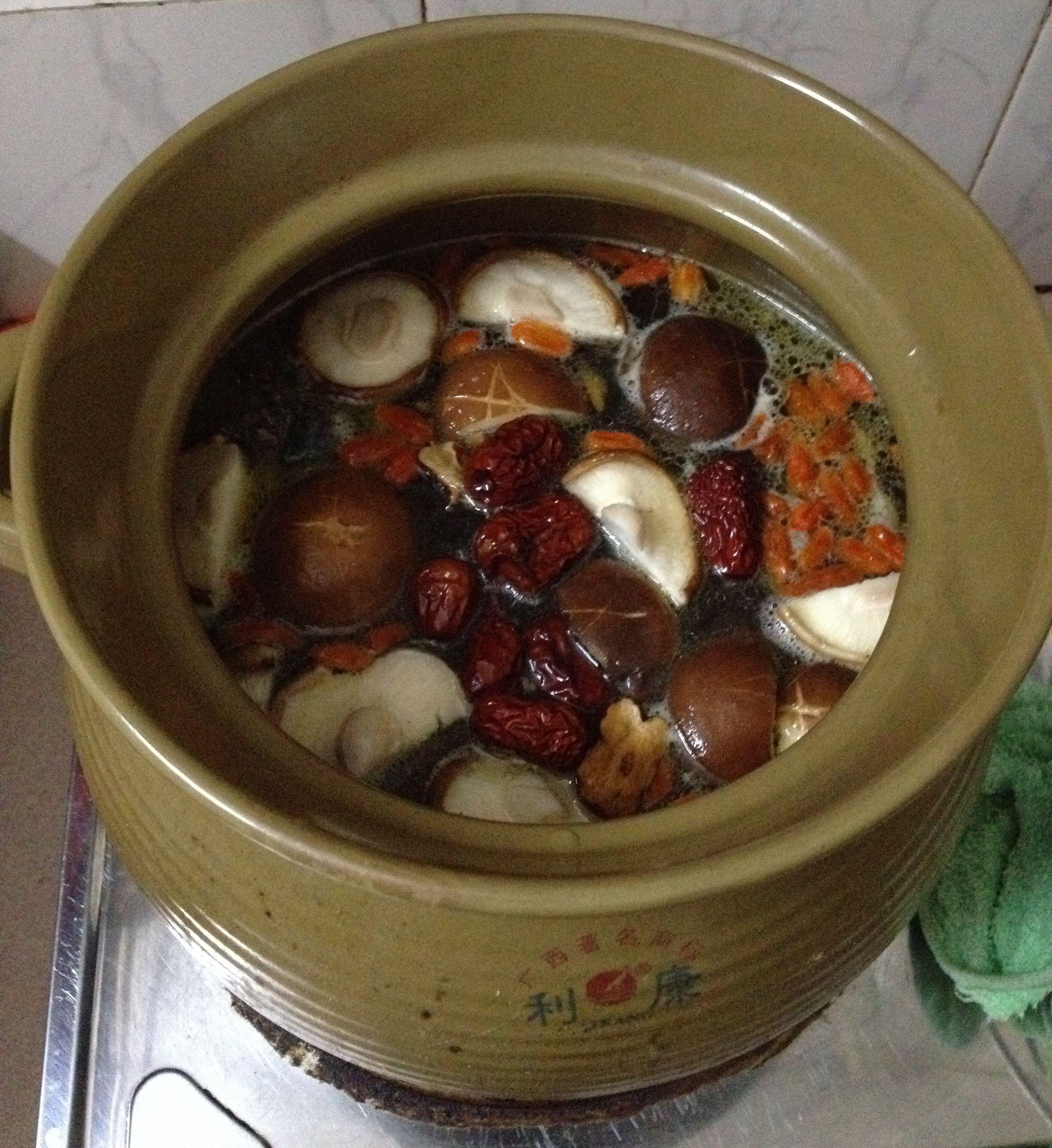 烏雞香菇湯的做法 步骤3
