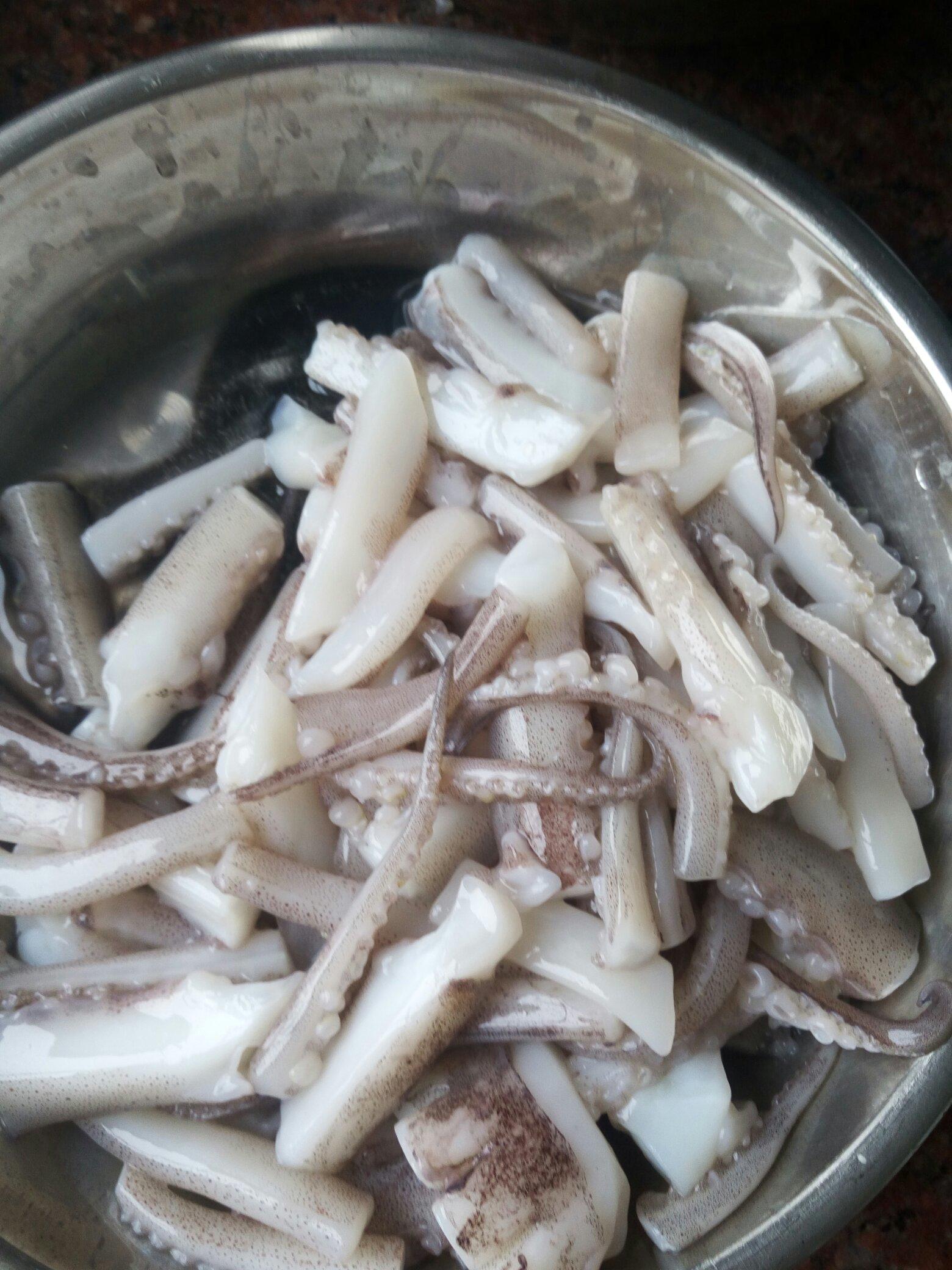 幹鍋魷魚蝦的做法 步骤3