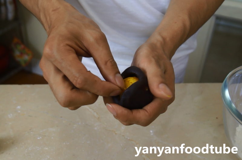 蛋黃酥 Danhuangsu的做法 步骤6