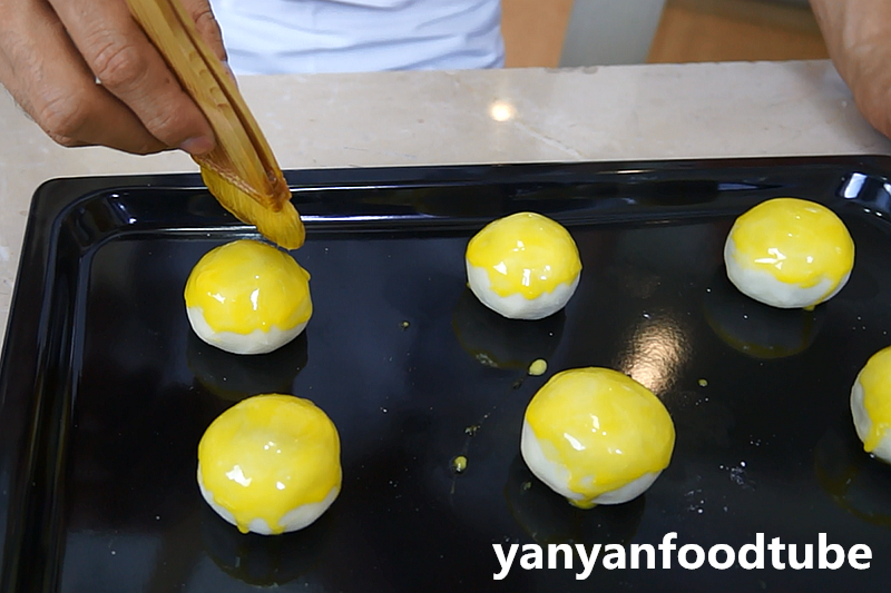 蛋黃酥 Danhuangsu的做法 步骤9