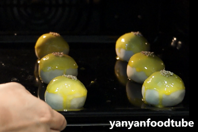 蛋黃酥 Danhuangsu的做法 步骤11