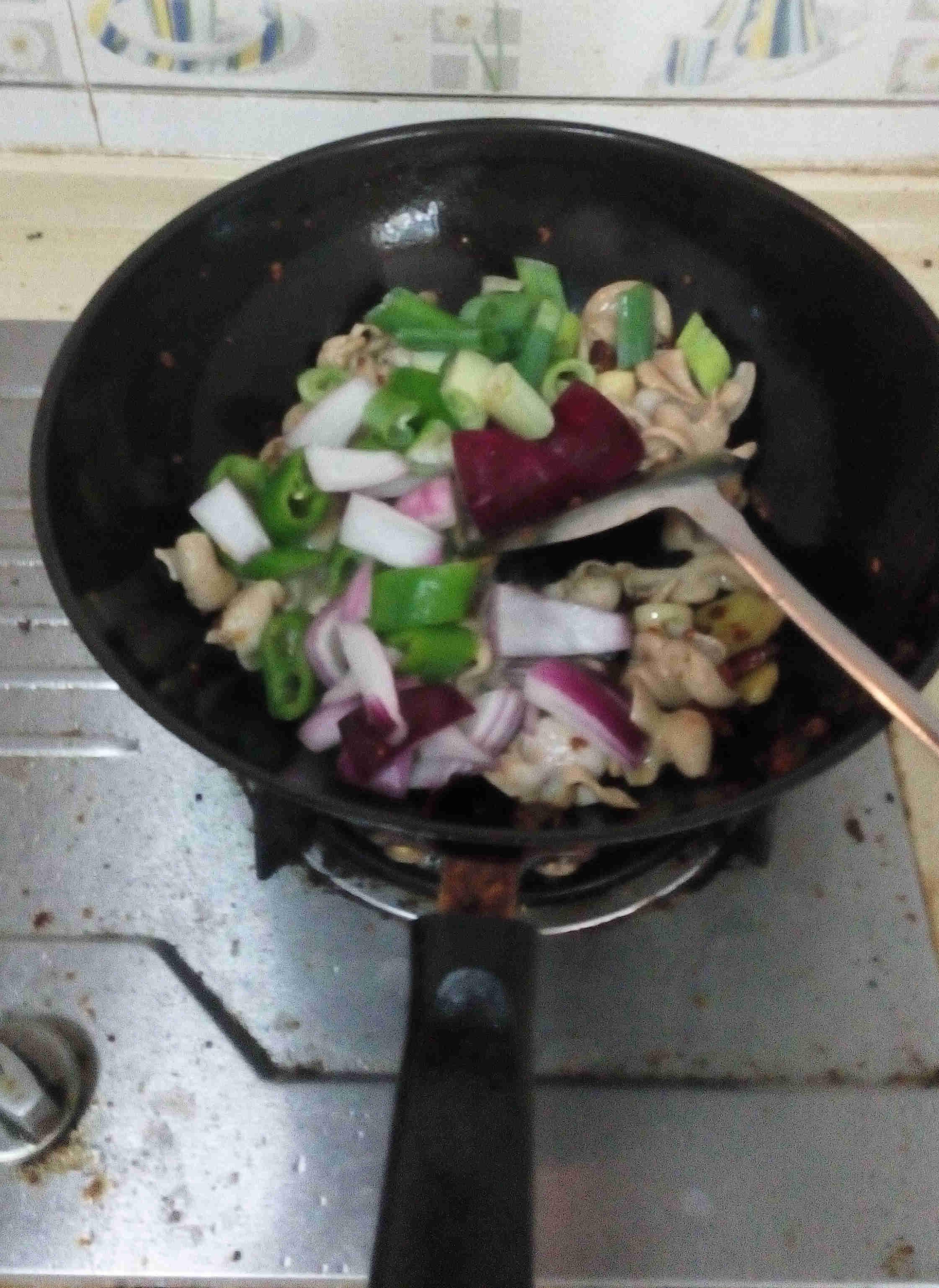 紅燒肥腸土豆（川香麻辣）的做法 步骤5