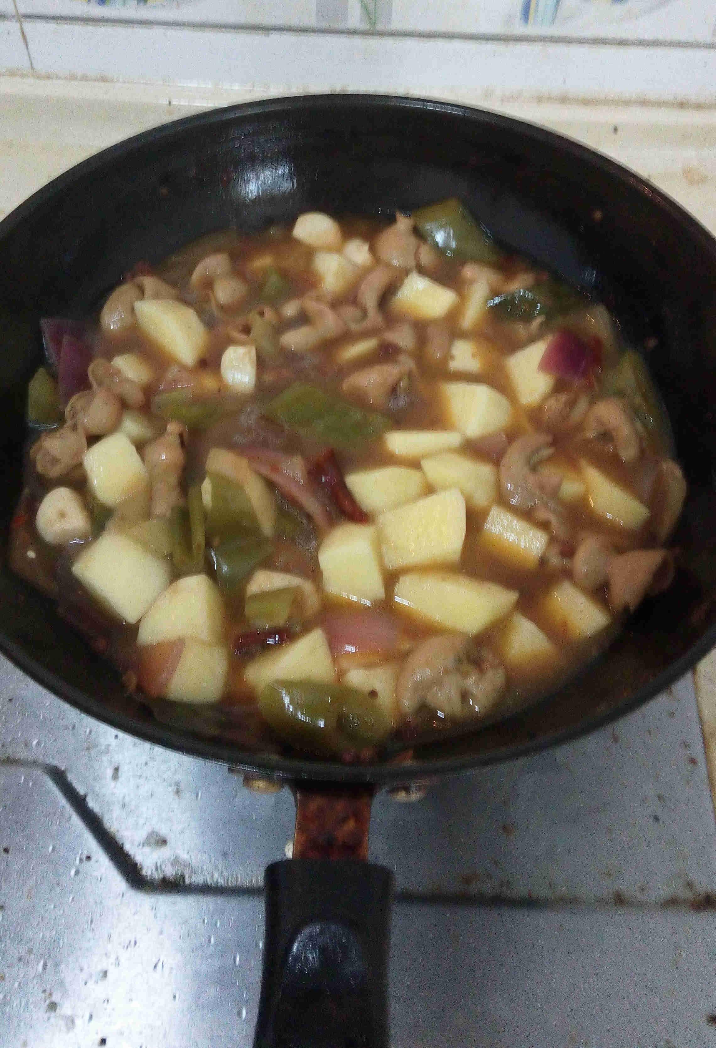 紅燒肥腸土豆（川香麻辣）的做法 步骤7