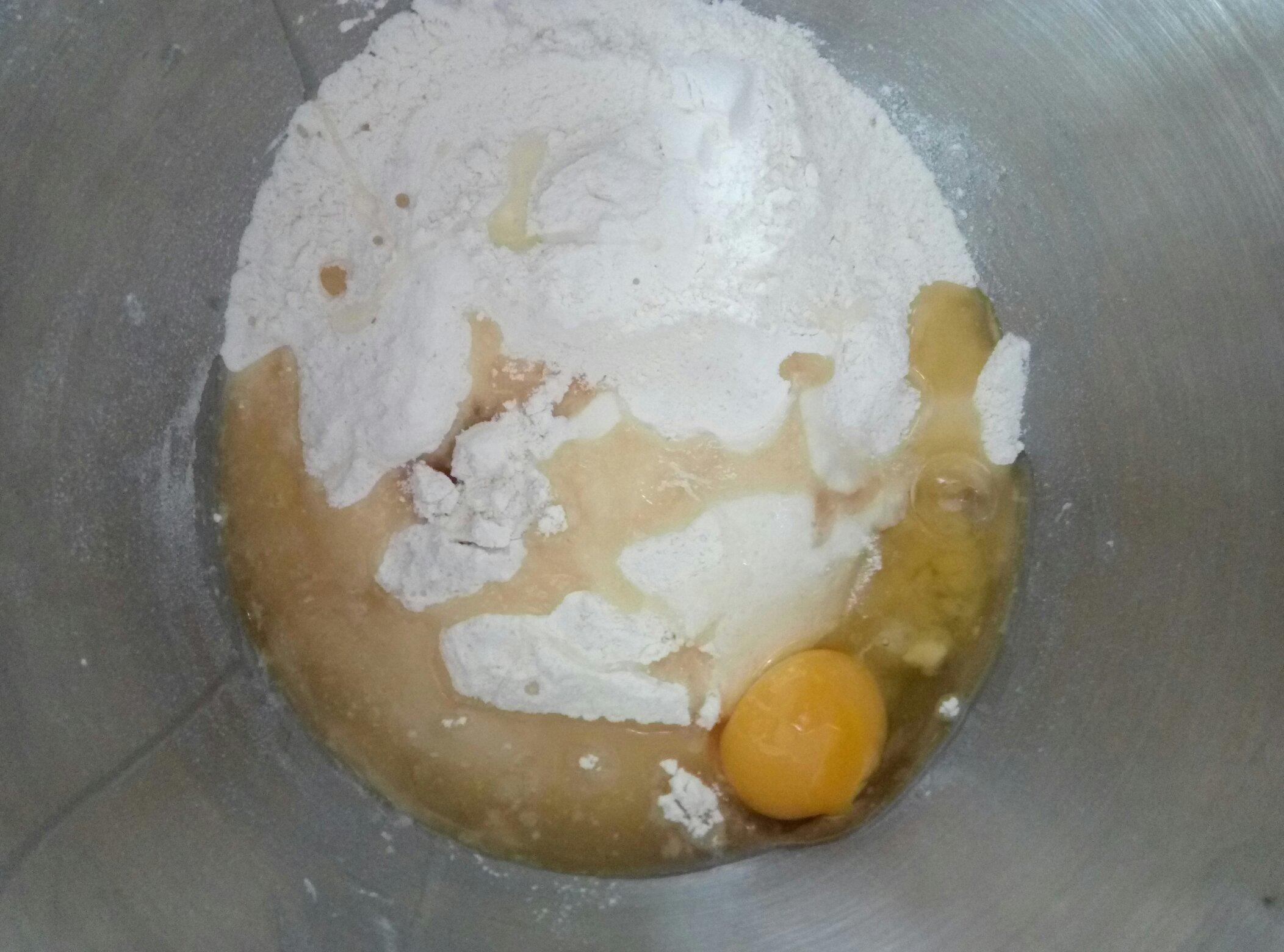 用普通麪粉做的老麪包的做法 步骤2