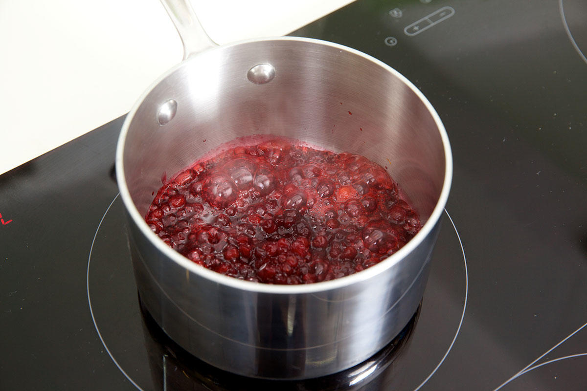 低溫豬肩肉配蔓越莓醬的做法 步骤3