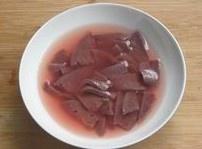 枸杞菜豬肝湯的做法 步骤2