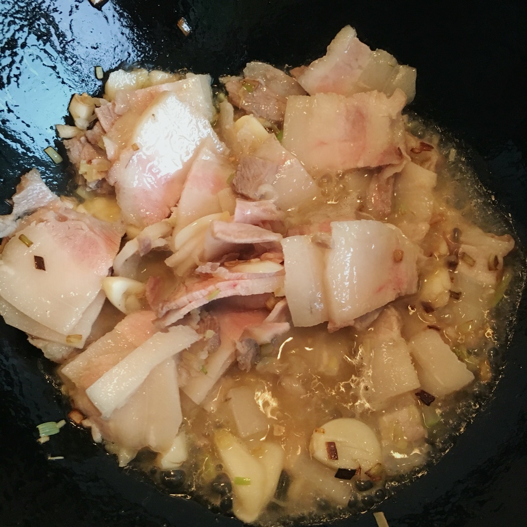 幹鍋肉片花菜的做法 步骤6