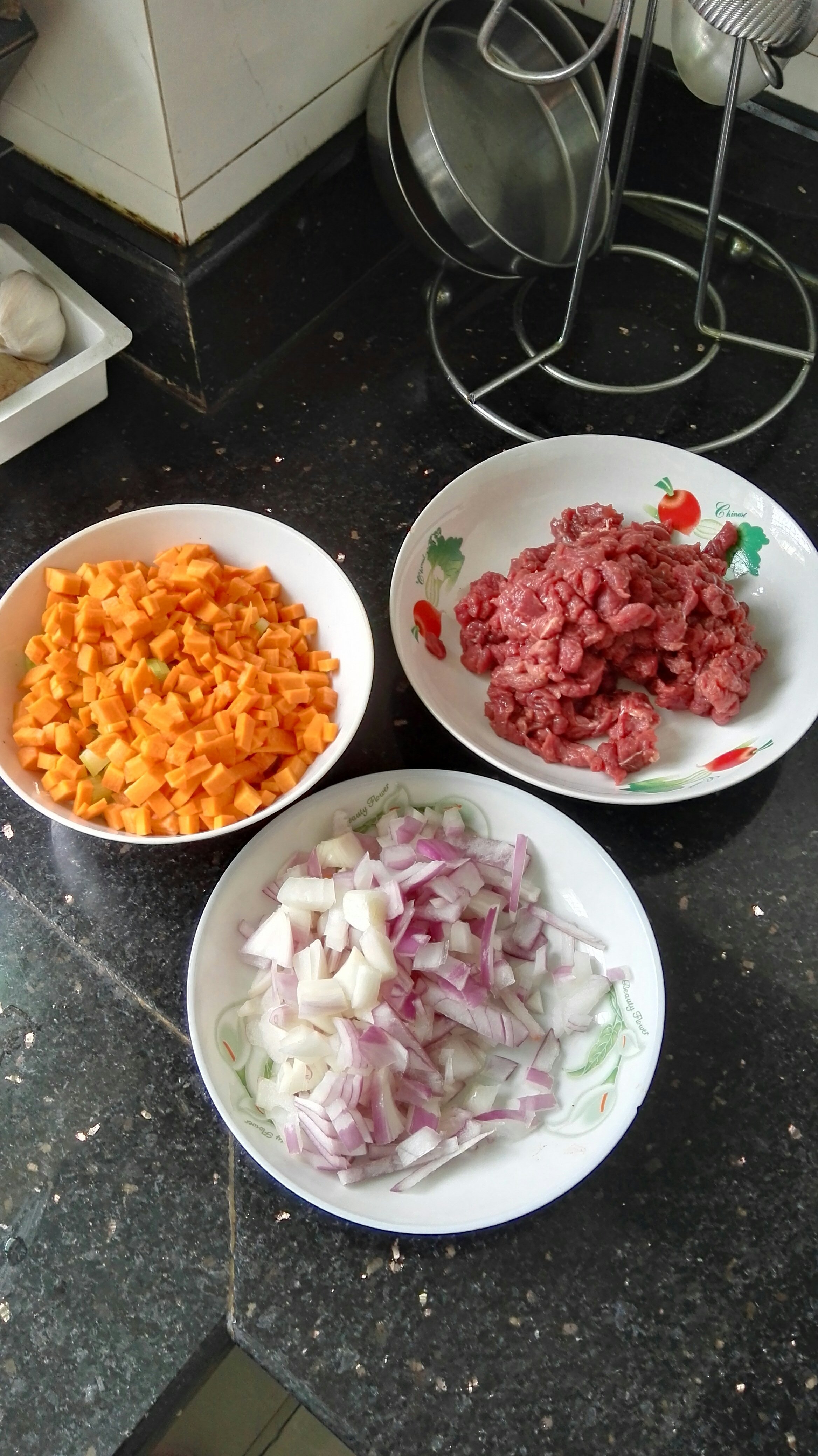 義大利肉醬面的做法 步骤1