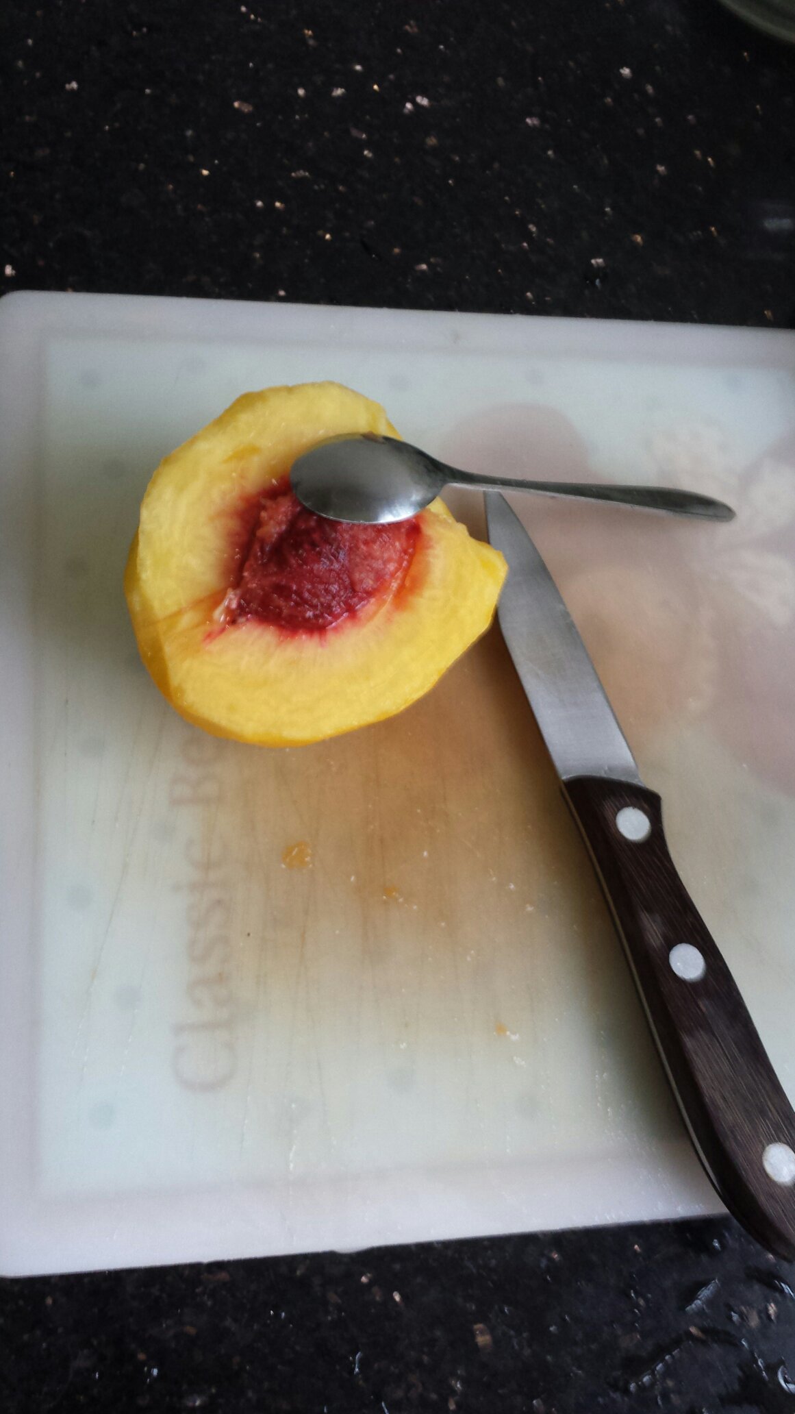 黃桃糖水罐頭的做法 步骤1