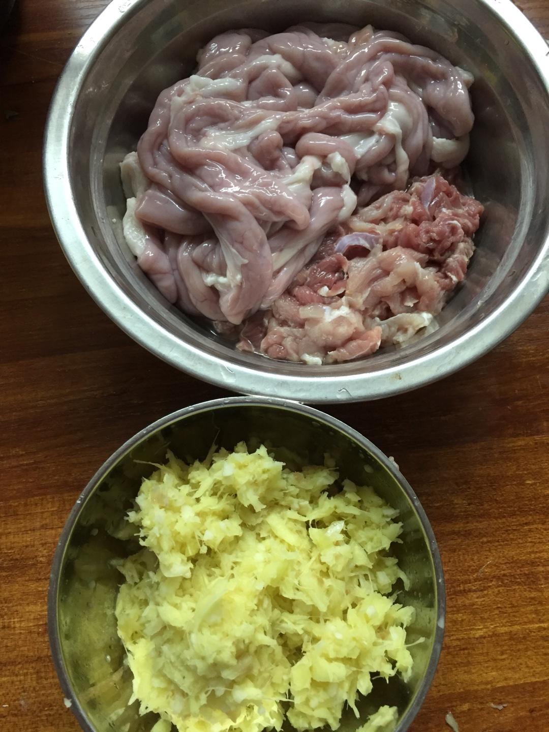 清蒸粉腸瘦肉的做法 步骤1