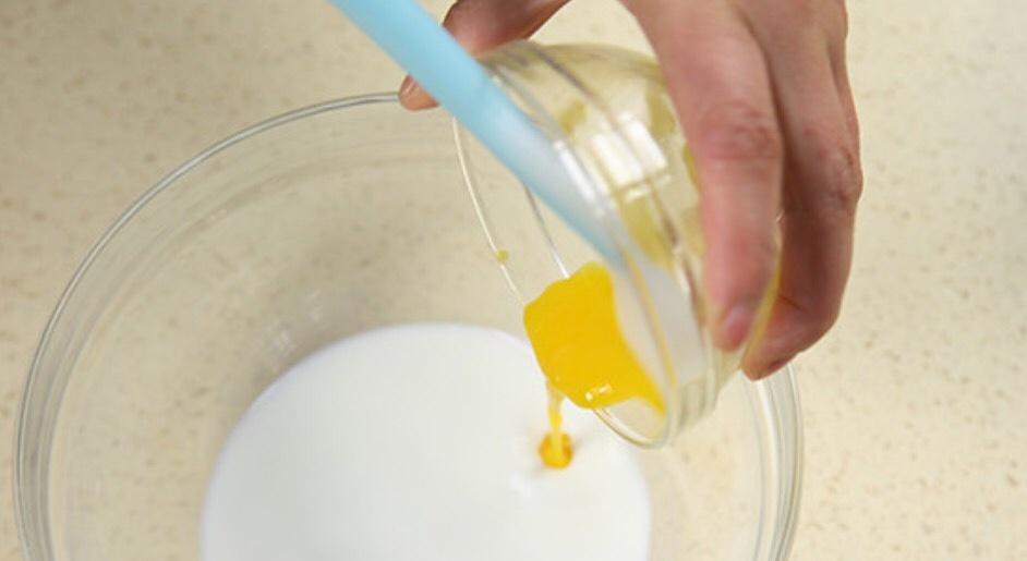 舒芙蕾蛋奶酥的做法 步骤3