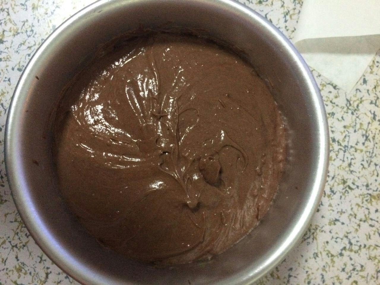 酸奶巧克力磅蛋糕 簡單的生日蛋糕的做法 步骤6