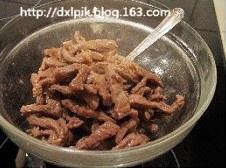 胡蘿蔔炒牛肉的做法 步骤5