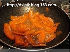 胡蘿蔔炒牛肉的做法 步骤6
