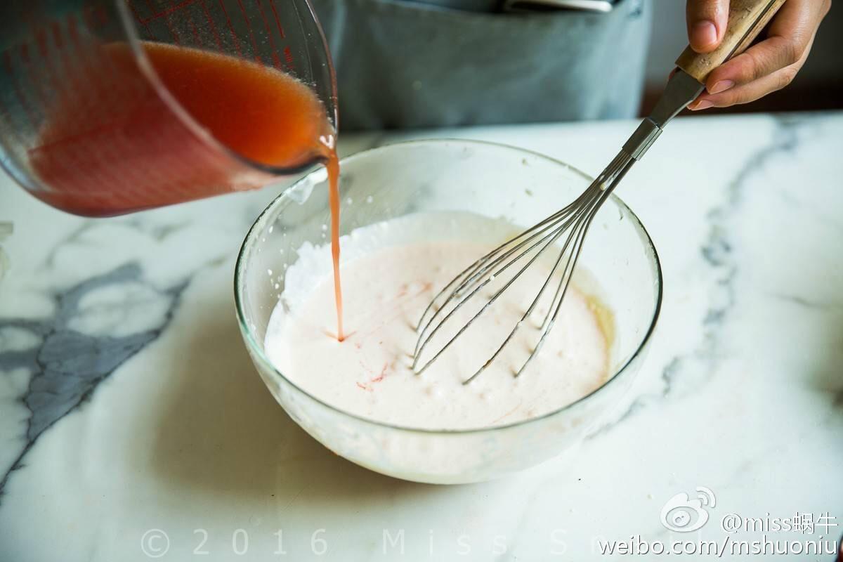 鮮蝦番茄冰淇淋配三文魚籽.Prawns with tomato ice cream.的做法 步骤2