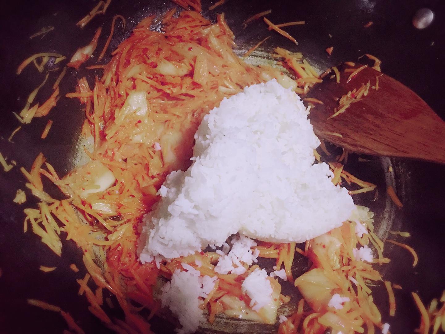 韓國泡菜炒飯的做法 步骤3