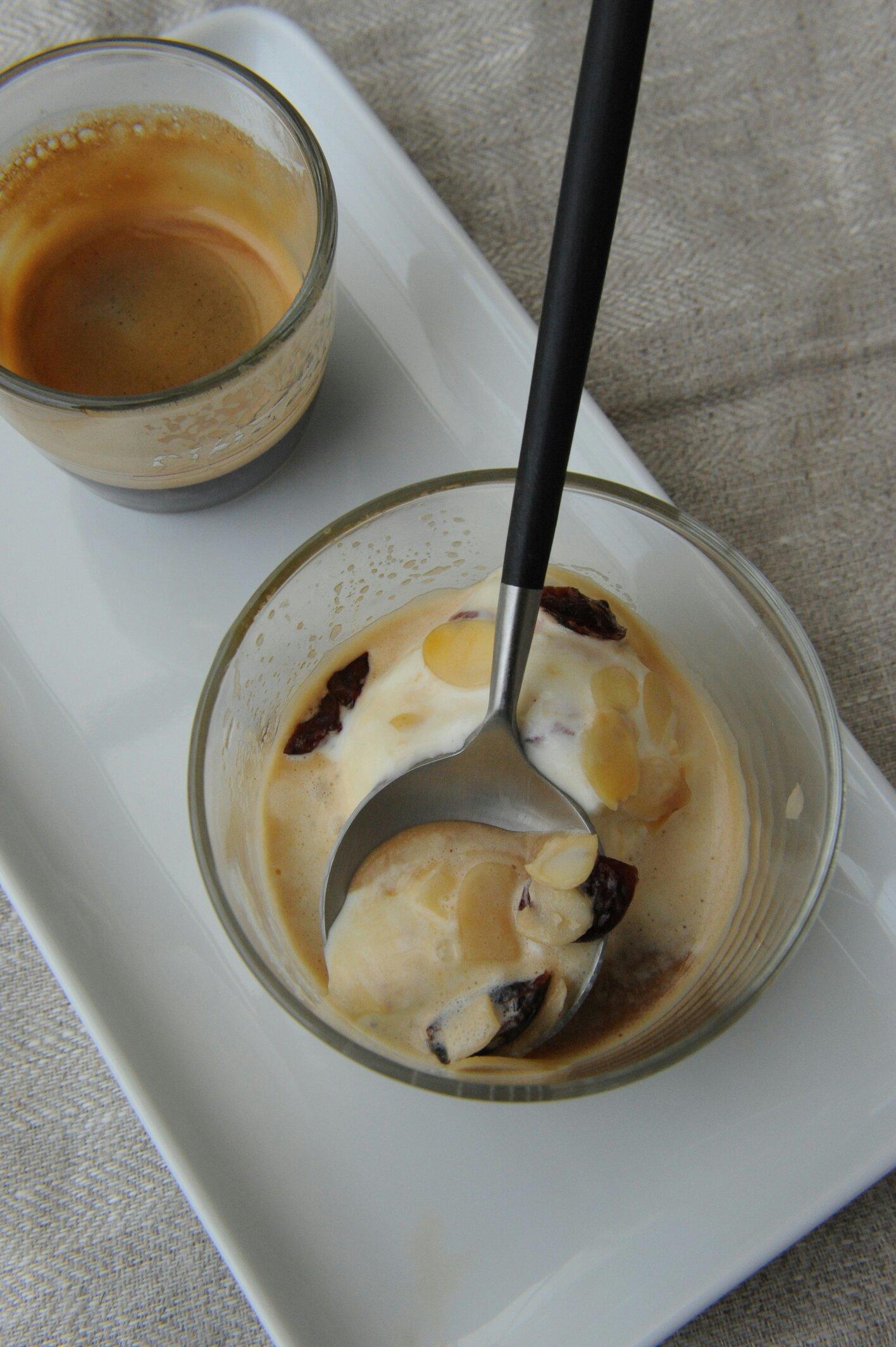 阿芙佳朵--冰淇淋與濃縮咖啡的邂逅的做法 步骤4