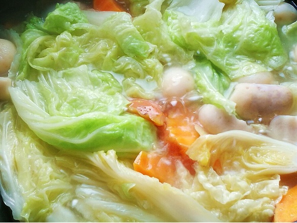 秋老虎來啦，躲進大白菜~秋潤養生湯 • 圓滿素食的做法 步骤8