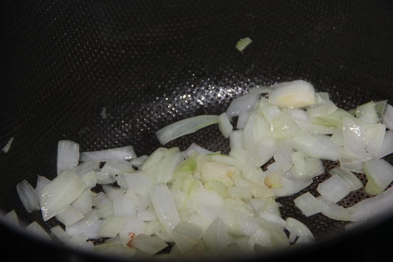 韓式二人鍋（泡菜牛肉鍋）絕對懶◝(　ﾟ∀ ﾟ )◟的做法 步骤2