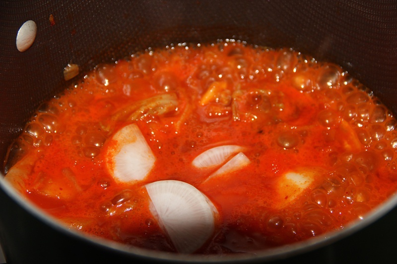 韓式二人鍋（泡菜牛肉鍋）絕對懶◝(　ﾟ∀ ﾟ )◟的做法 步骤3