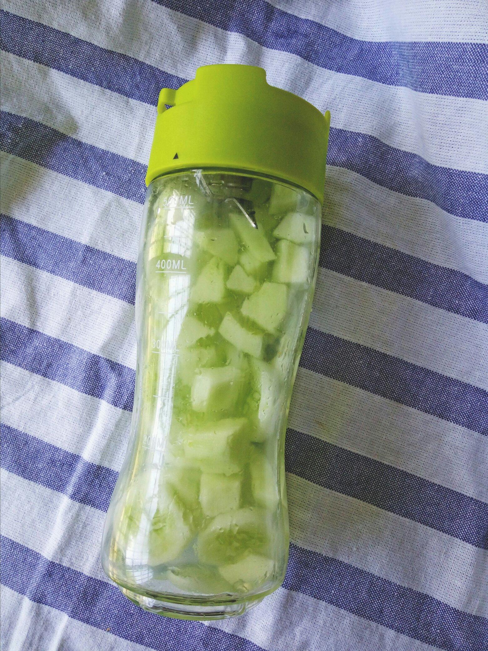 #無果汁·不夏天#夏日小清新――黃瓜甜瓜汁的做法 步骤4