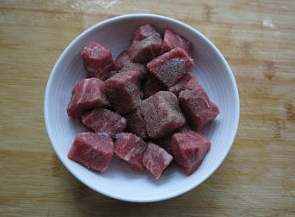 黑椒牛肉粒的做法 步骤1