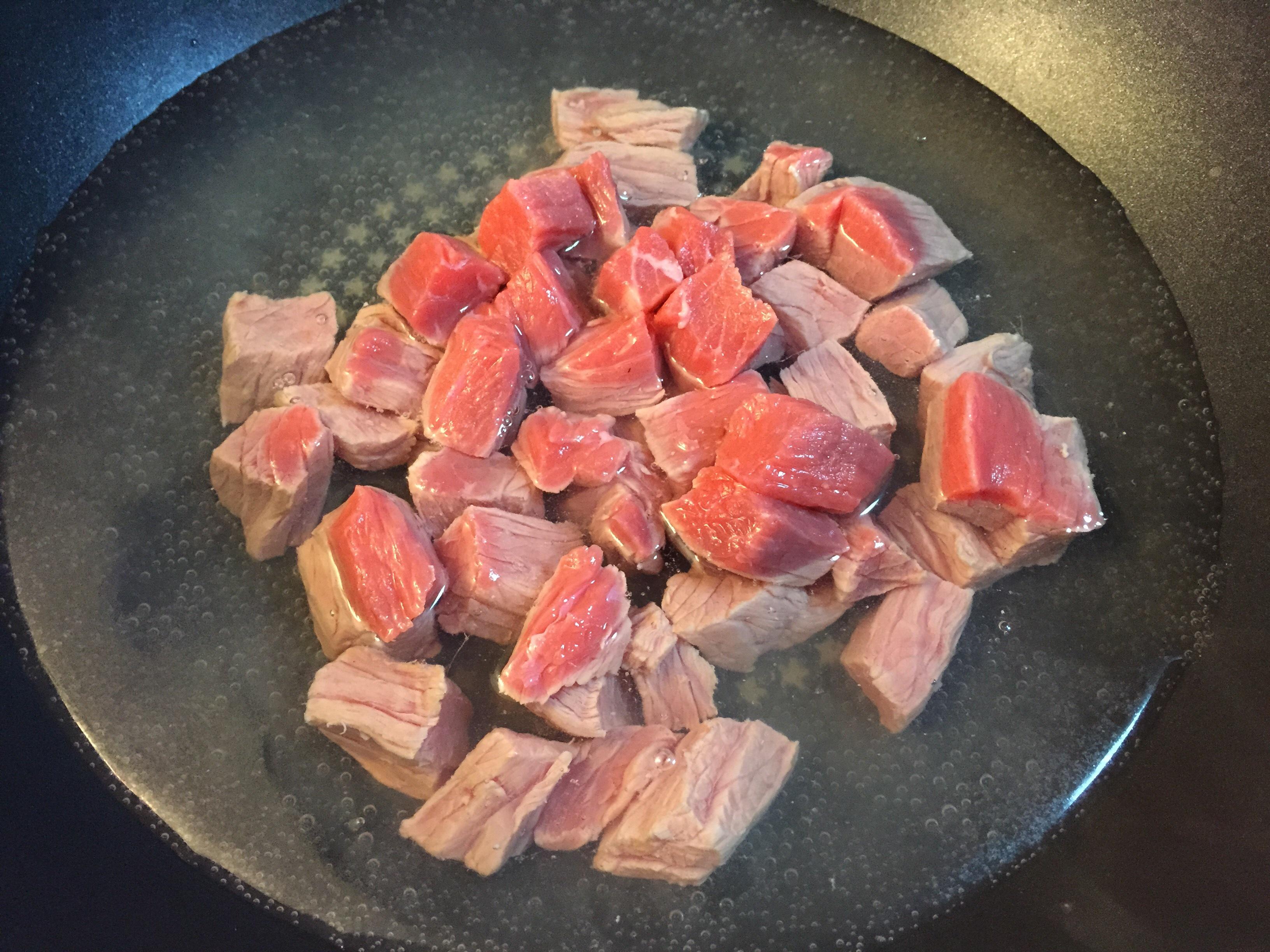 咖哩牛肉飯的做法 步骤4