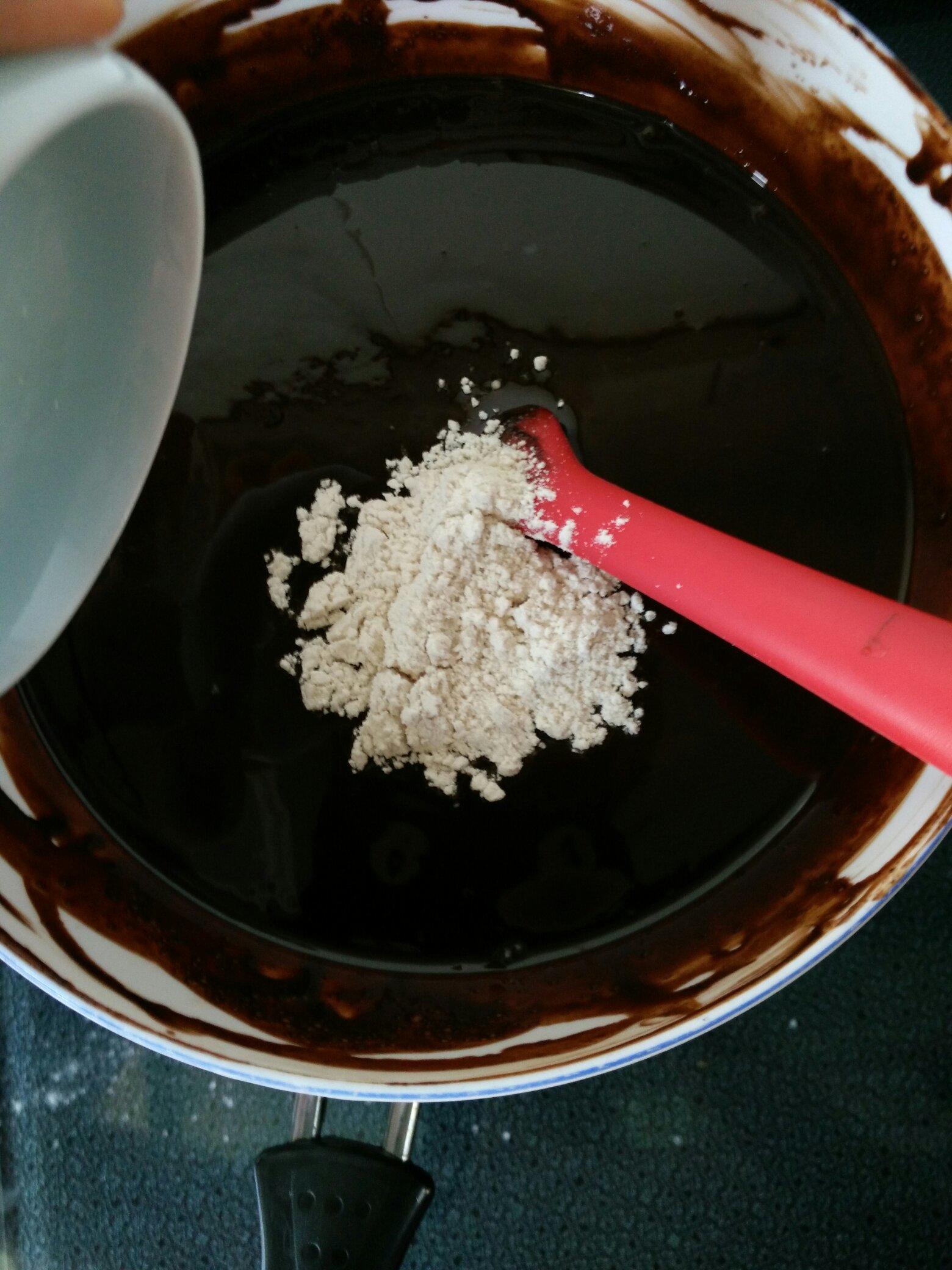 手工黑巧克力——可可液塊自制（70％左右）巧克力（可用做烘焙或直接當零食吃）的做法 步骤5