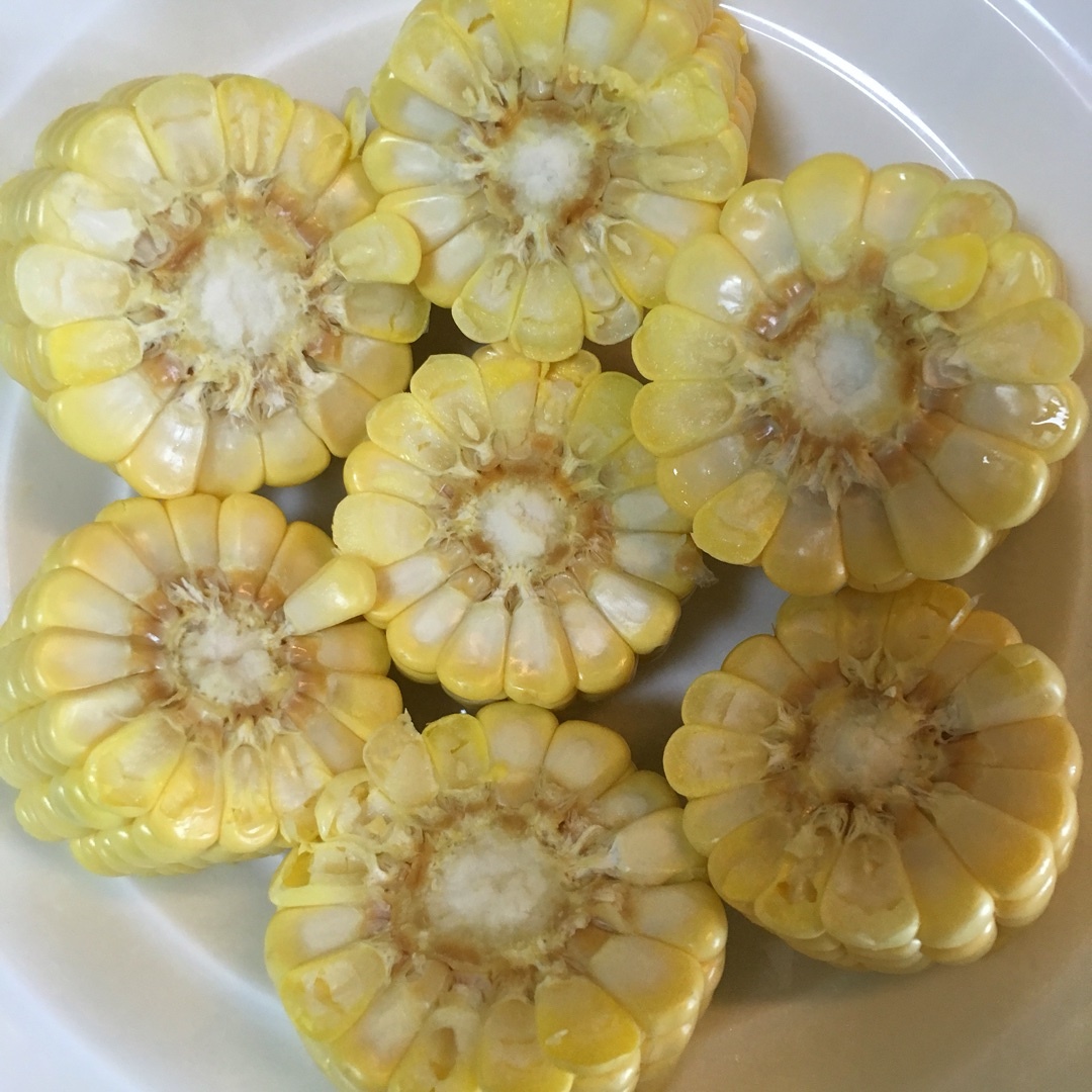 檸檬蒸玉米的做法 步骤2