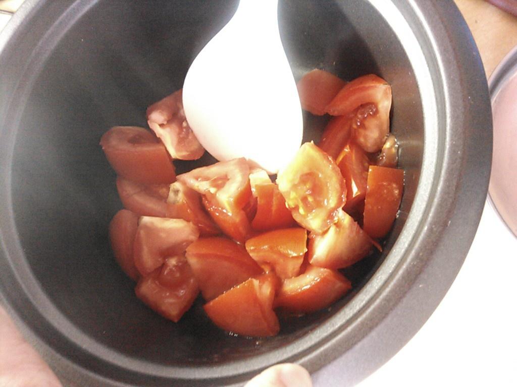 電飯煲30min-番茄時蔬雞胸肉的做法 步骤3