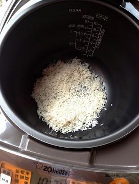 電飯煲版皮蛋瘦肉粥的做法 步骤9