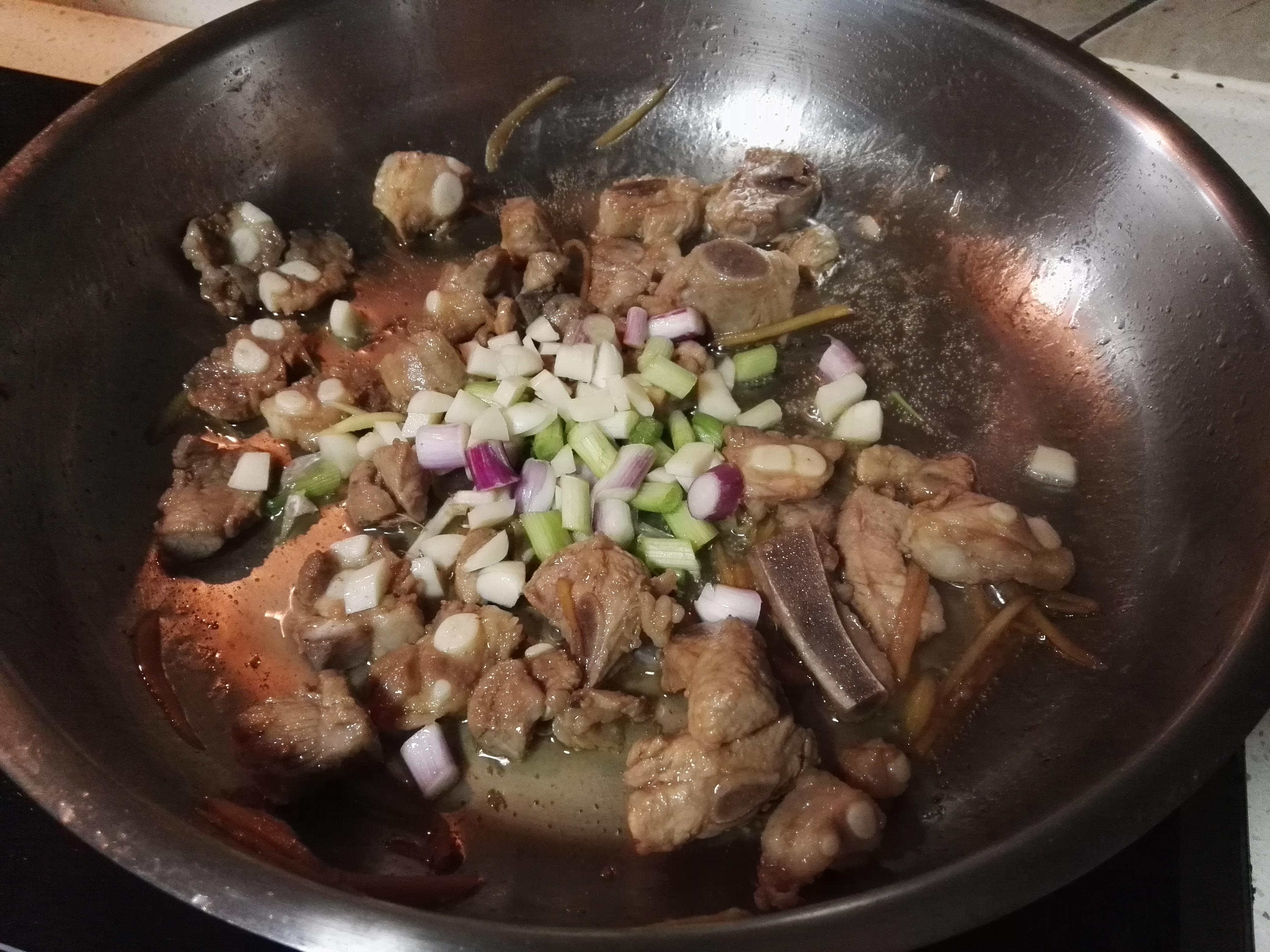 【什錦飯】小土豆香菇肋排燜飯（松下IH電飯煲試用）的做法 步骤5