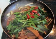韭菜香乾炒肉絲的做法 步骤7