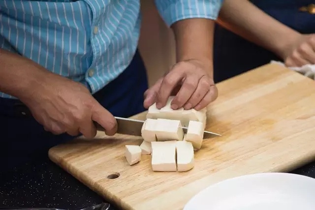 麻婆豆腐蓋飯的做法 步骤2