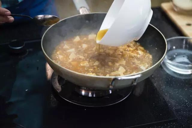 麻婆豆腐蓋飯的做法 步骤12