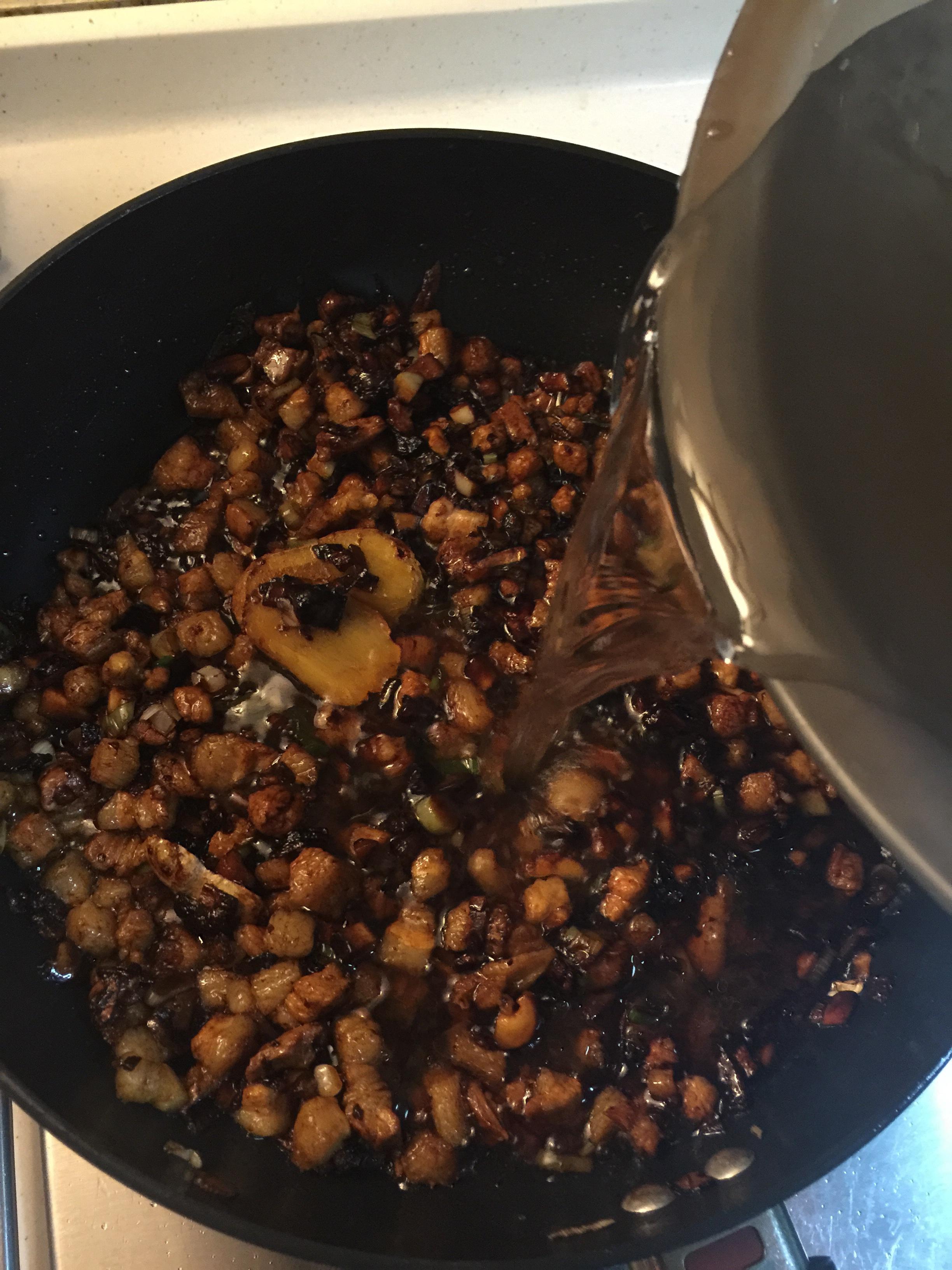 洋蔥酥滷肉飯的做法 步骤22