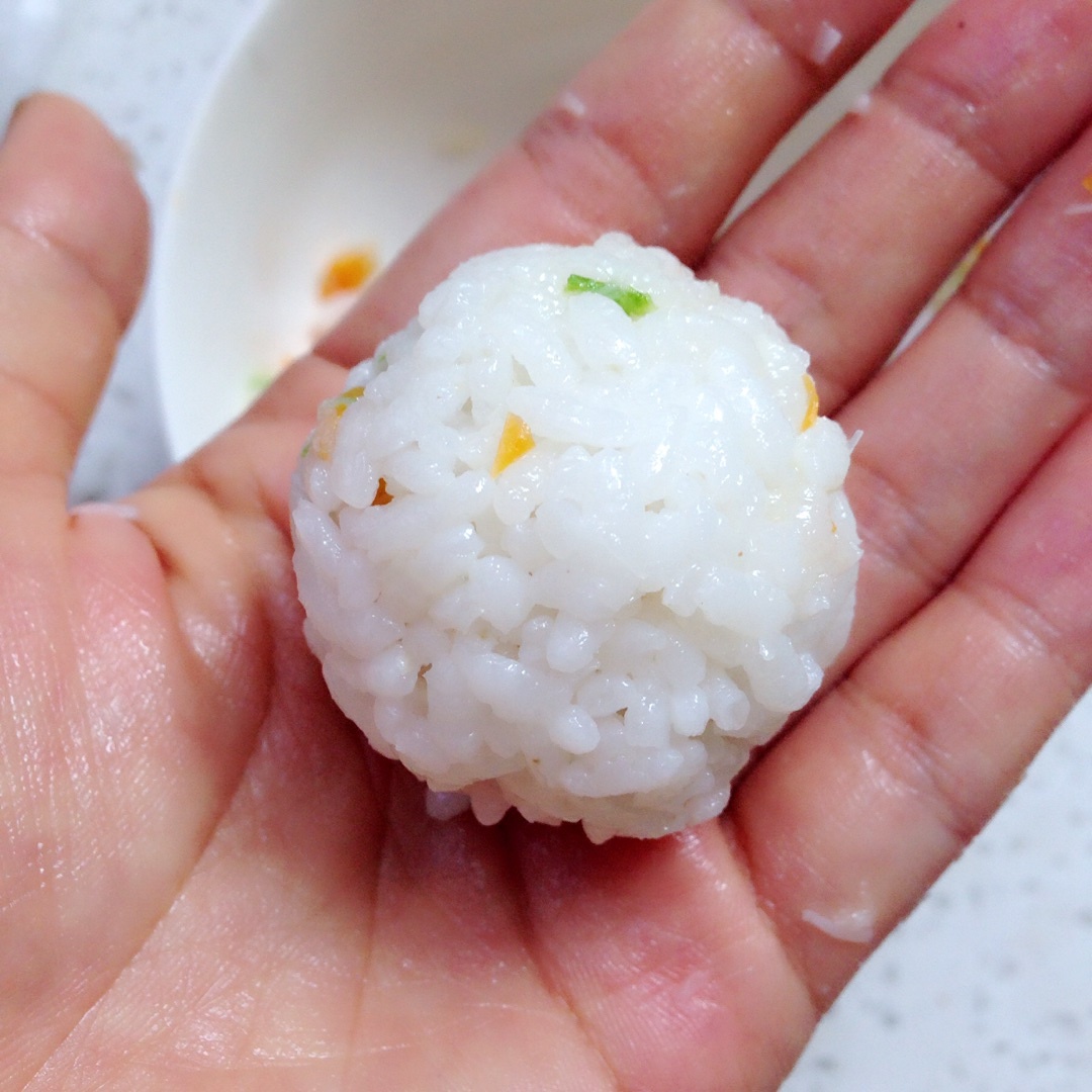鱈魚秋葵時蔬飯糰（小雪人兒童餐）的做法 步骤6
