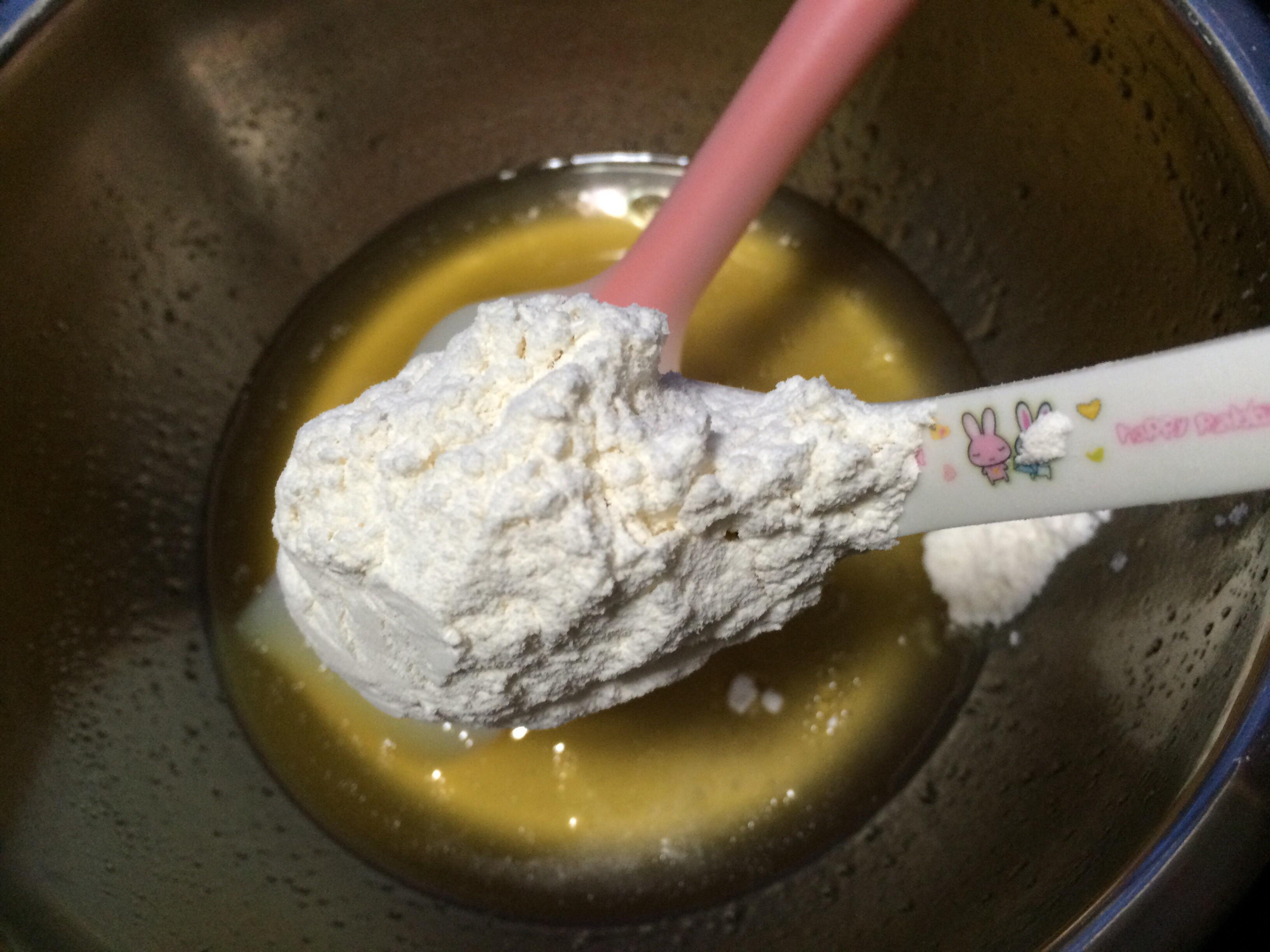 廣式-白蓮蓉蛋黃月餅的做法 步骤4