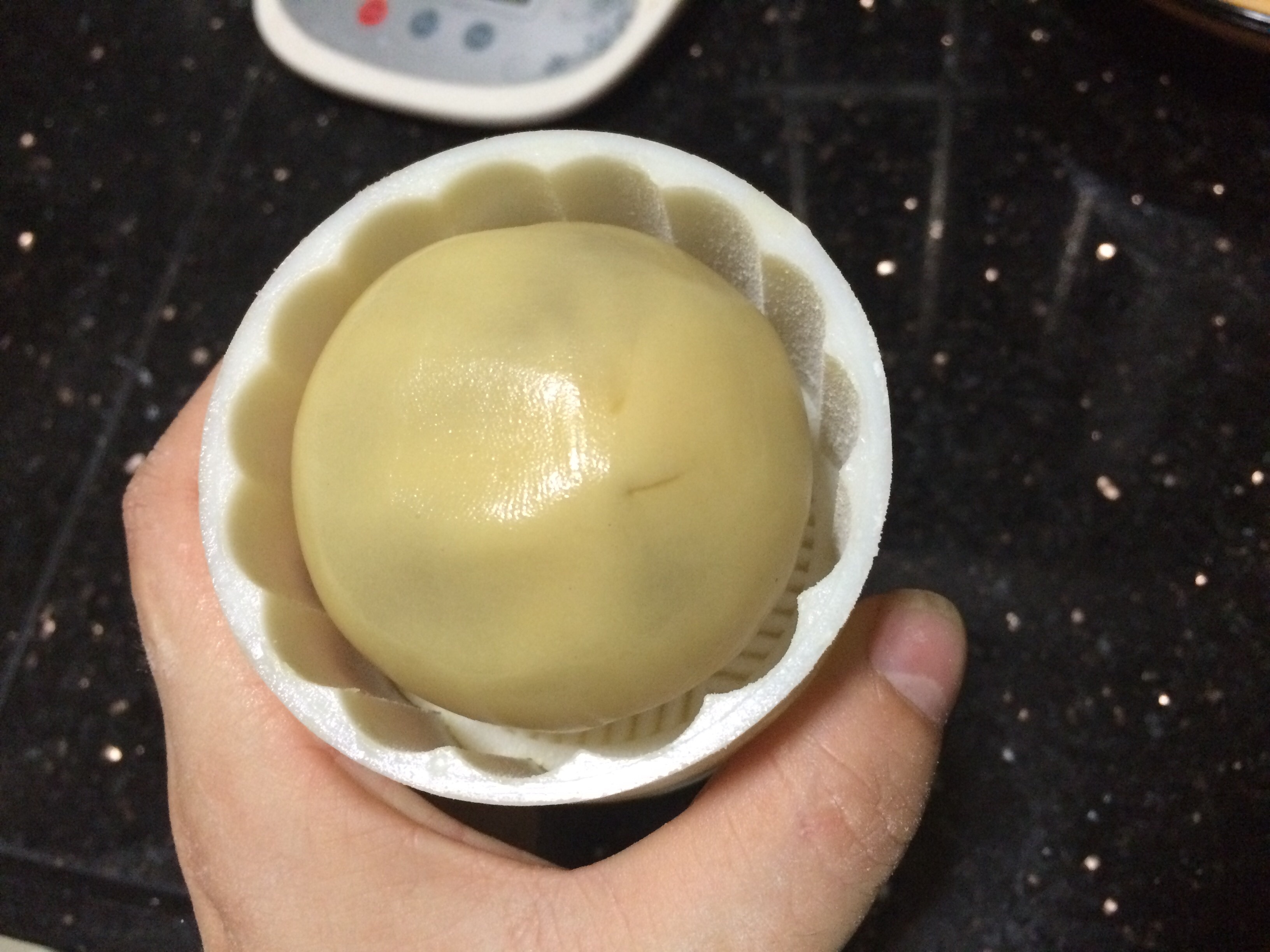 廣式-白蓮蓉蛋黃月餅的做法 步骤11