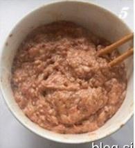 胡蘿蔔肉餡烙餅的做法 步骤3