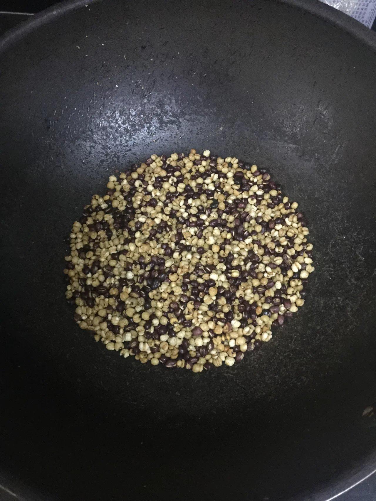 夏日祛溼排毒：紅豆薏仁糙米燕麥粉的做法 步骤4